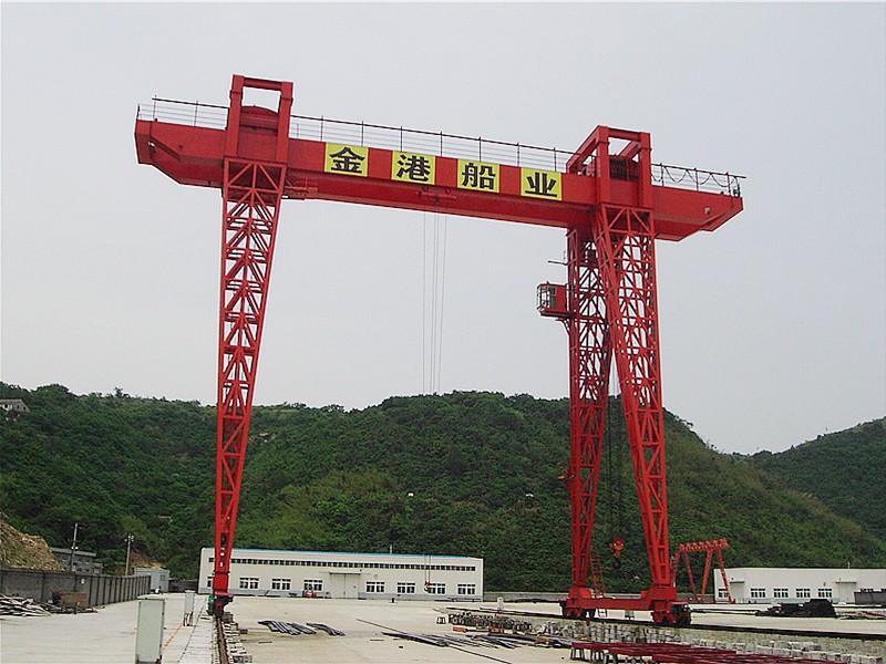 造船門(mén)式起重機(jī)浙江金港船業(yè)150T造船門(mén)機(jī)